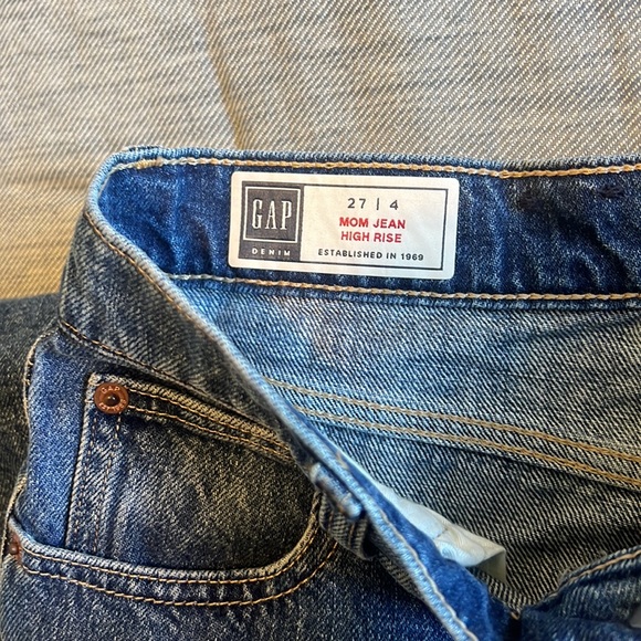 GAP MOM JEAN HIGH RISE 27/4 - Picture 2 of 3